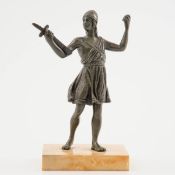 Römischer Krieger Bronze grünlich patiniert. H.:  17 cm.