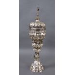 Reserve: 2500 EUR        MONUMENTALER PRUNKPOKAL Deutschland, 19. JH, üppig mit floralen