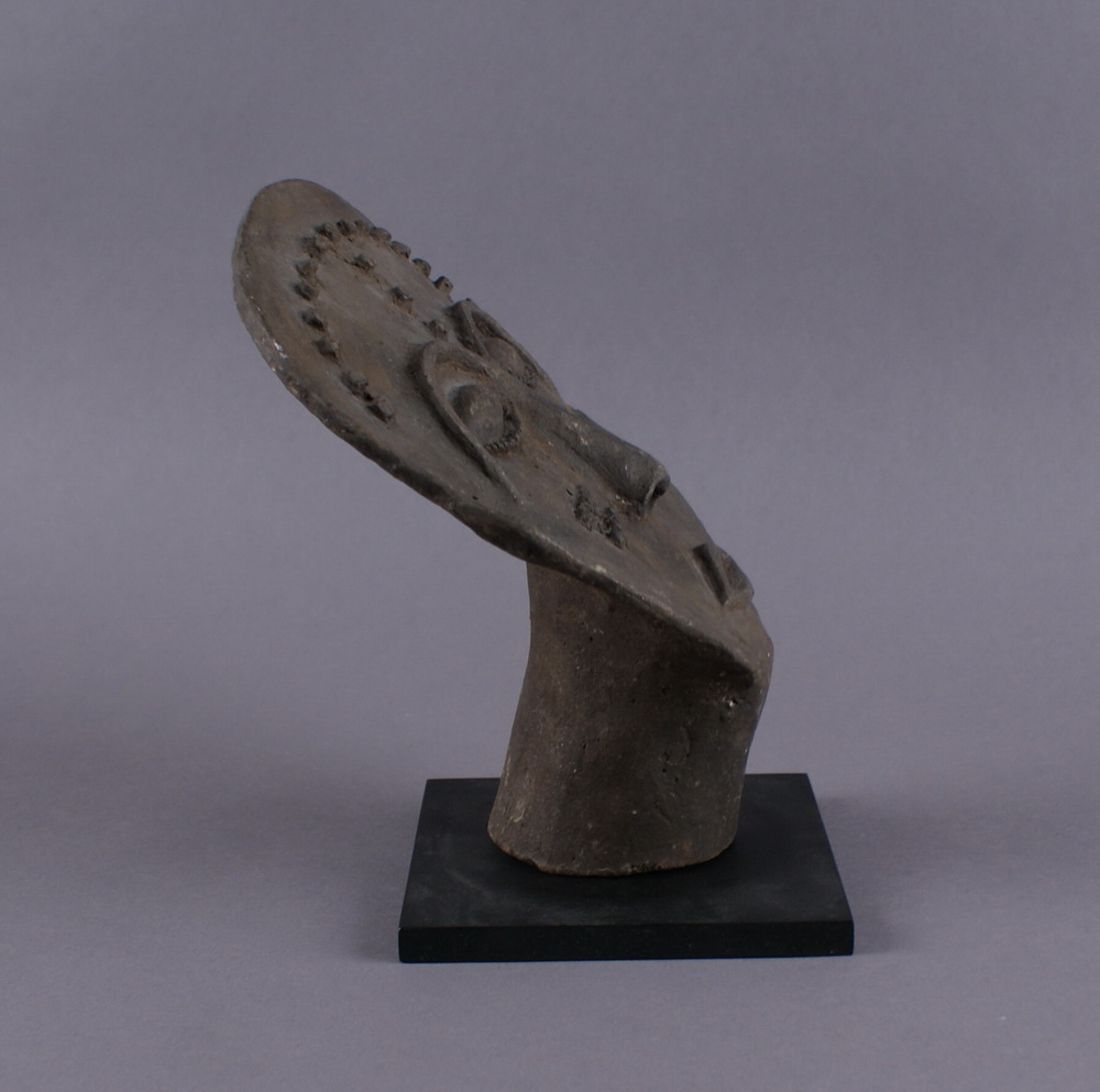 EISEN SKULPTUR afrikanische Skulptur eines Kopfes, auf Sockel stehend, besch., aus - Image 5 of 5
