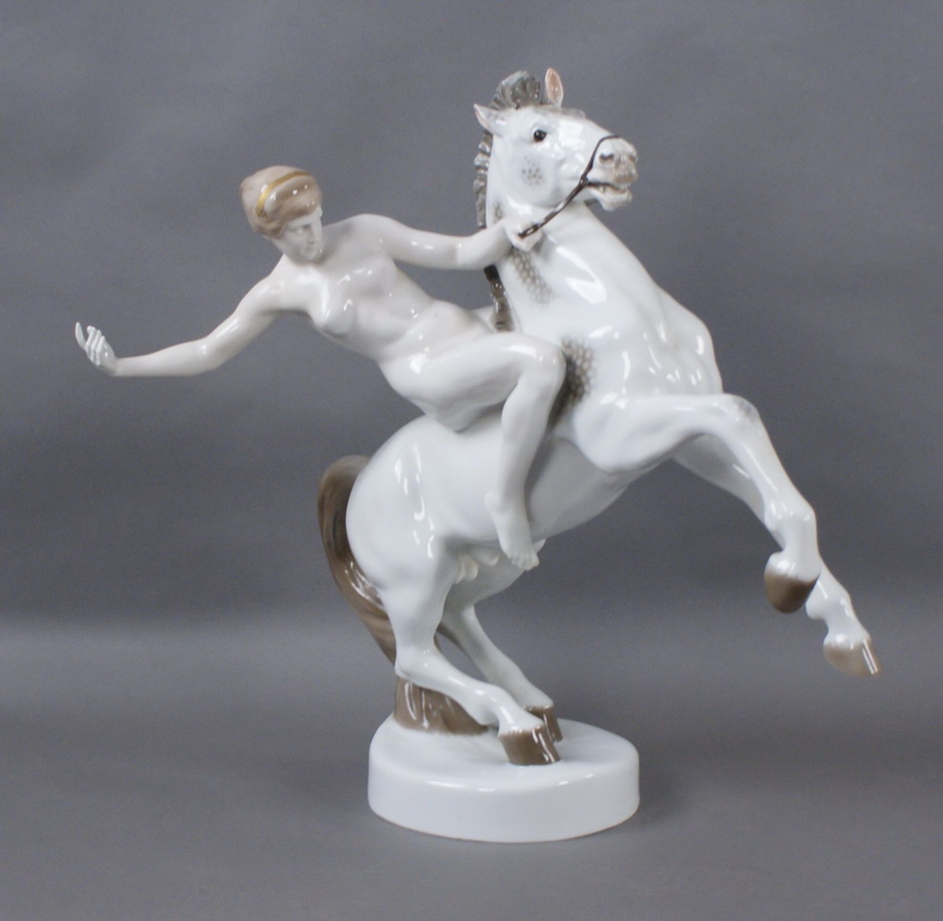 ROSENTHAL AMAZONE weisses Porzellan, bemalt, weiblicher Akt auf steigendem Pferd,gemarktet Rosenthal - Bild 4 aus 9