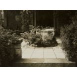 Albert Renger-PatzschRotes Haus: Loggia mit Kapitell [Red House: Loggia with capital] Vintage