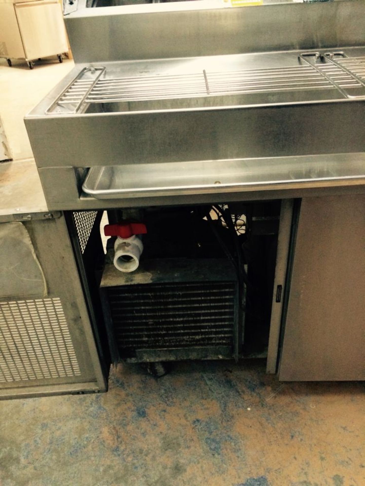 Randell Pizza Prep Table - Model DPM102L FOB Kelowna Contact Jerry For Details 604-808-5900 - Image 4 of 5