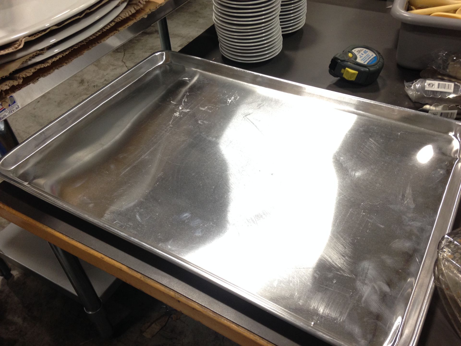 18" x 26" Aluminum Bun Pan (dented)