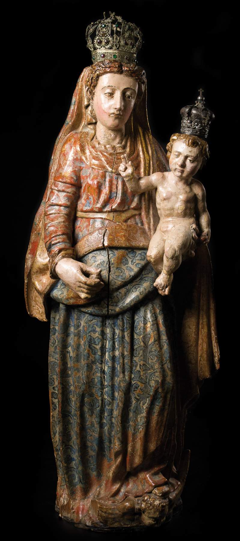 "Virgin with Child".  Carved polychrome and gilt wooden sculpture.  Castilian school.  16th century.