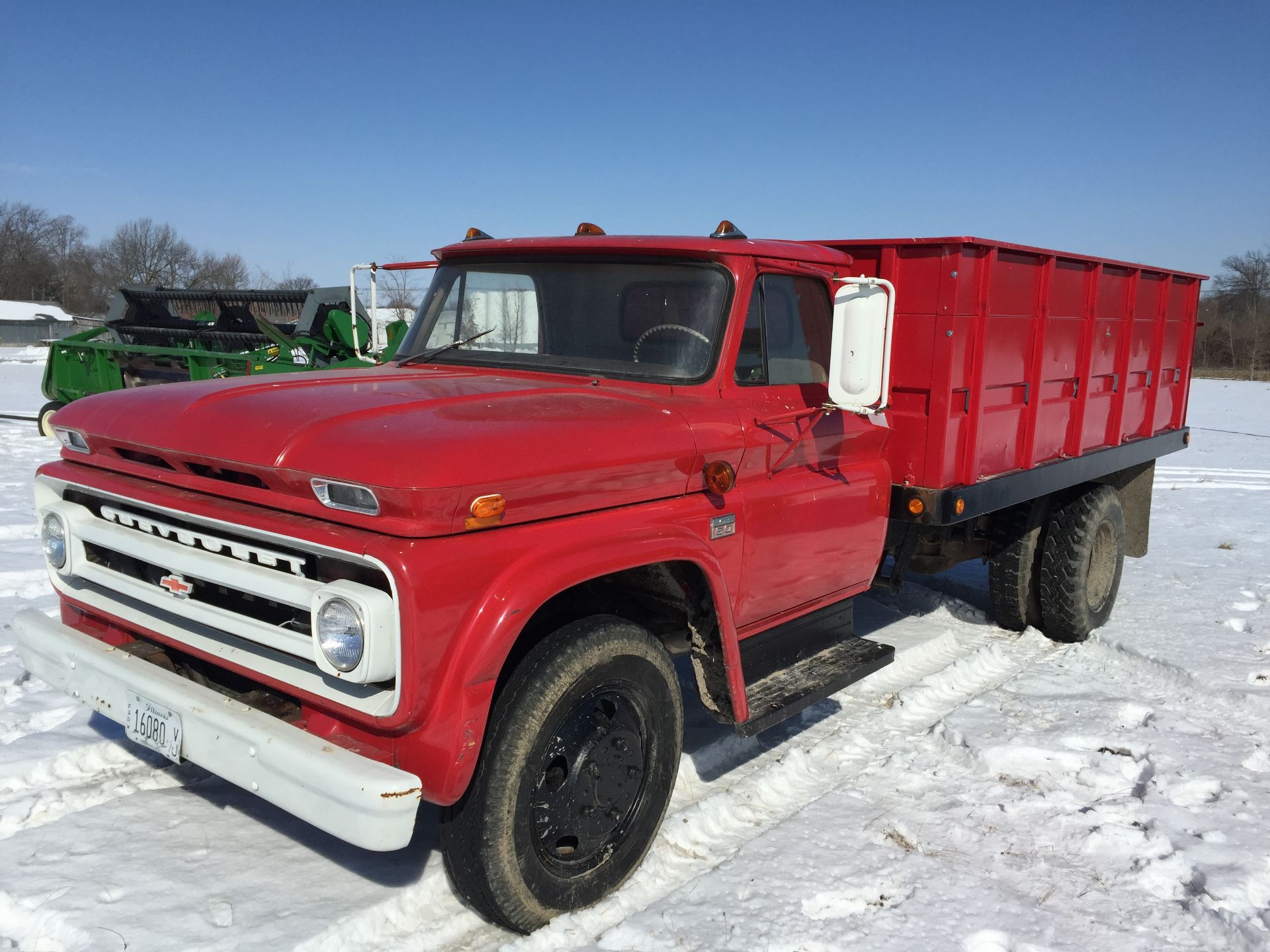 Chevy 60 Grain truck shows 54k, 2 speed axle, hyd hoist, rurns and drives