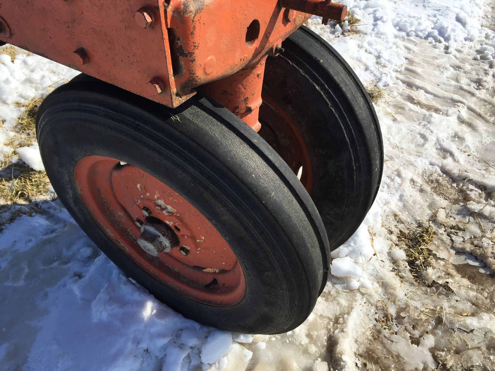 Allis Chalmers WD45 Tractor, narrow front, 3pt hitch, runs good - Image 3 of 10