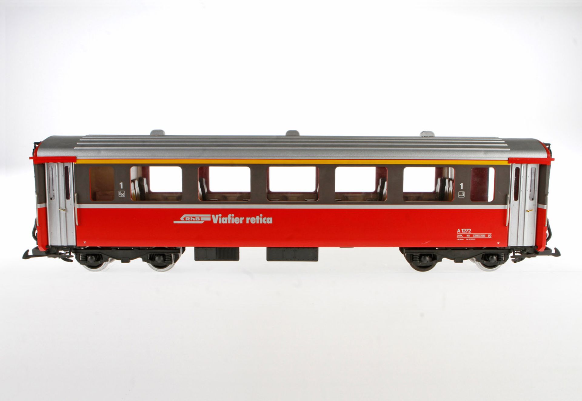 LGB Personenwagen "A 1272 RhB", rot/grau, mit Inneneinrichtung und Beleuchtung, 1. Klasse,