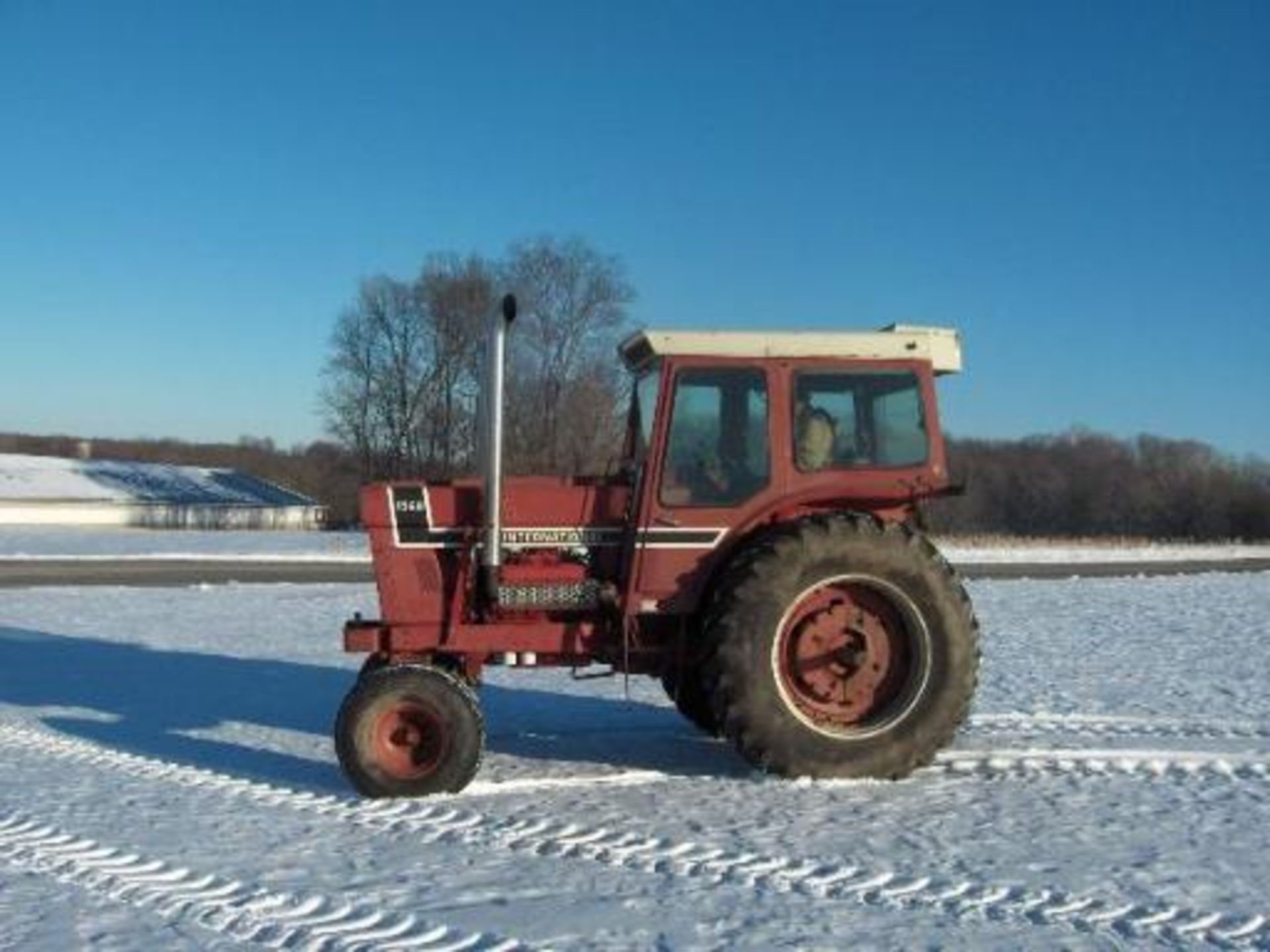 IH 1468, 1971 model-S#07770  this tractor originally would have been a white cab version (no air) - Image 6 of 9