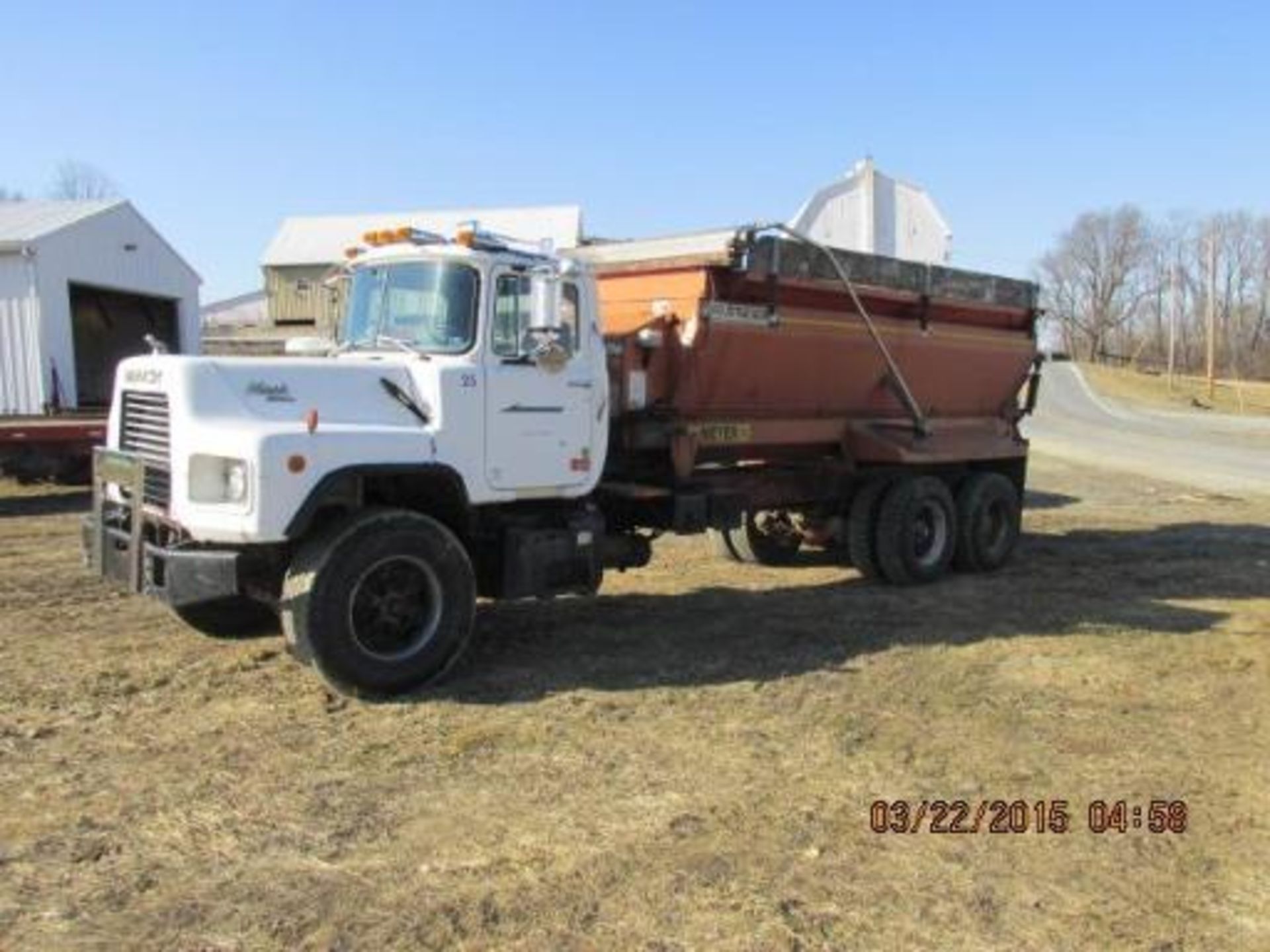 Mack DM 965 1989 model 300 with recent ($12,000+) engine overhaul and Lo hole trans, and # 5570 Myer