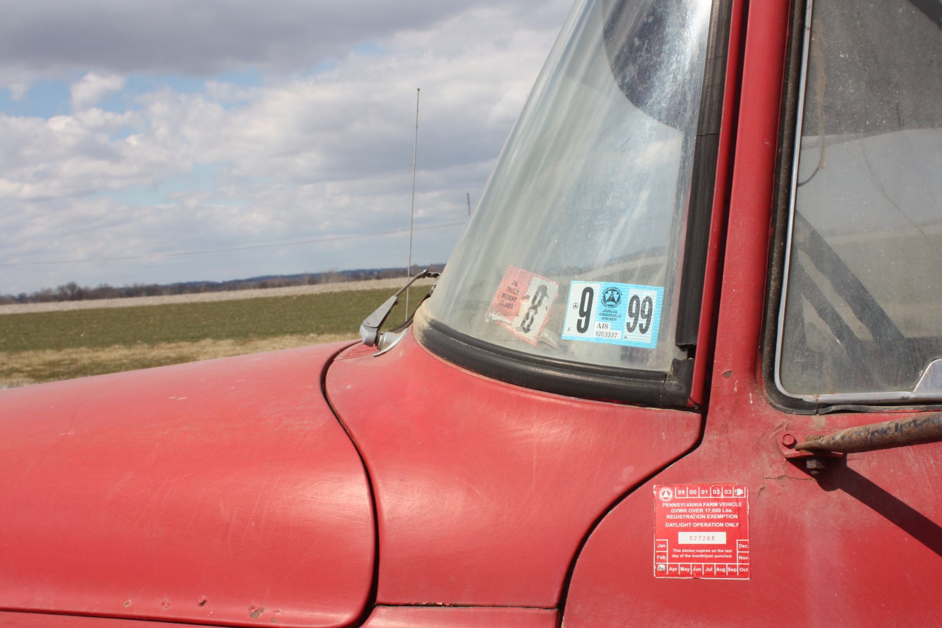 IH B-170 with dump body, V-8 & 5 speed w/ 2 speed rear, pretty solid cab. It ran and operated when - Image 3 of 12