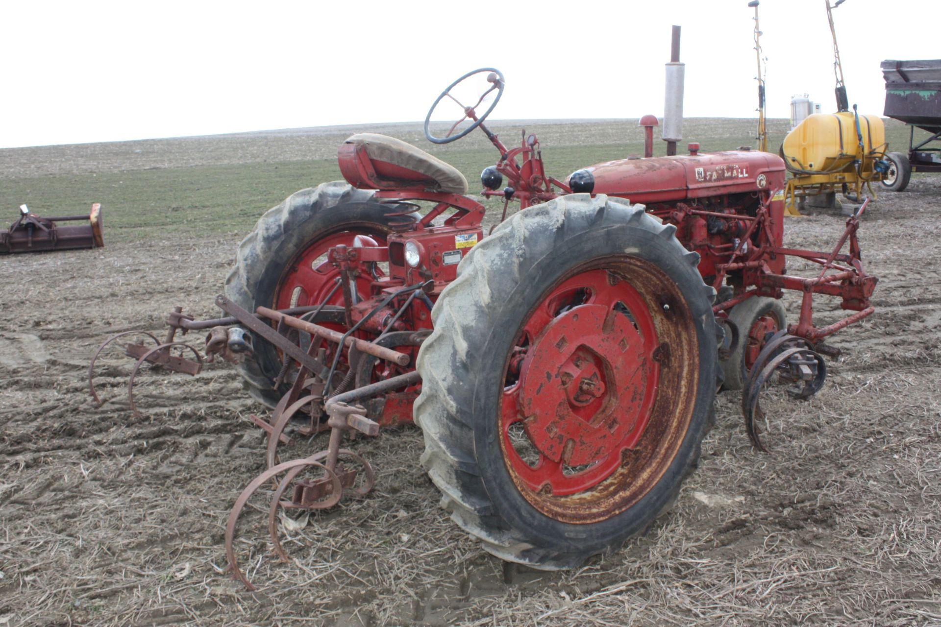 Farmall Super C with fast hitch and selling with a complete set of  Cultivators , Paint is fair. - Image 2 of 7