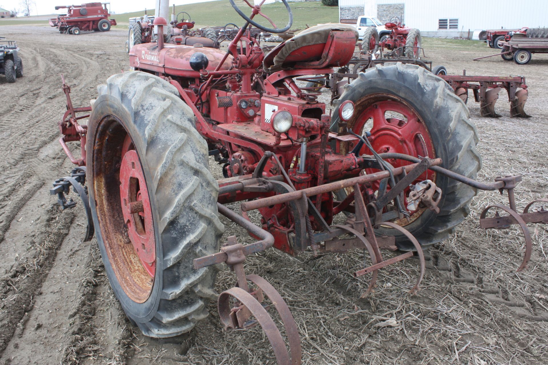 Farmall Super C with fast hitch and selling with a complete set of  Cultivators , Paint is fair. - Image 3 of 7