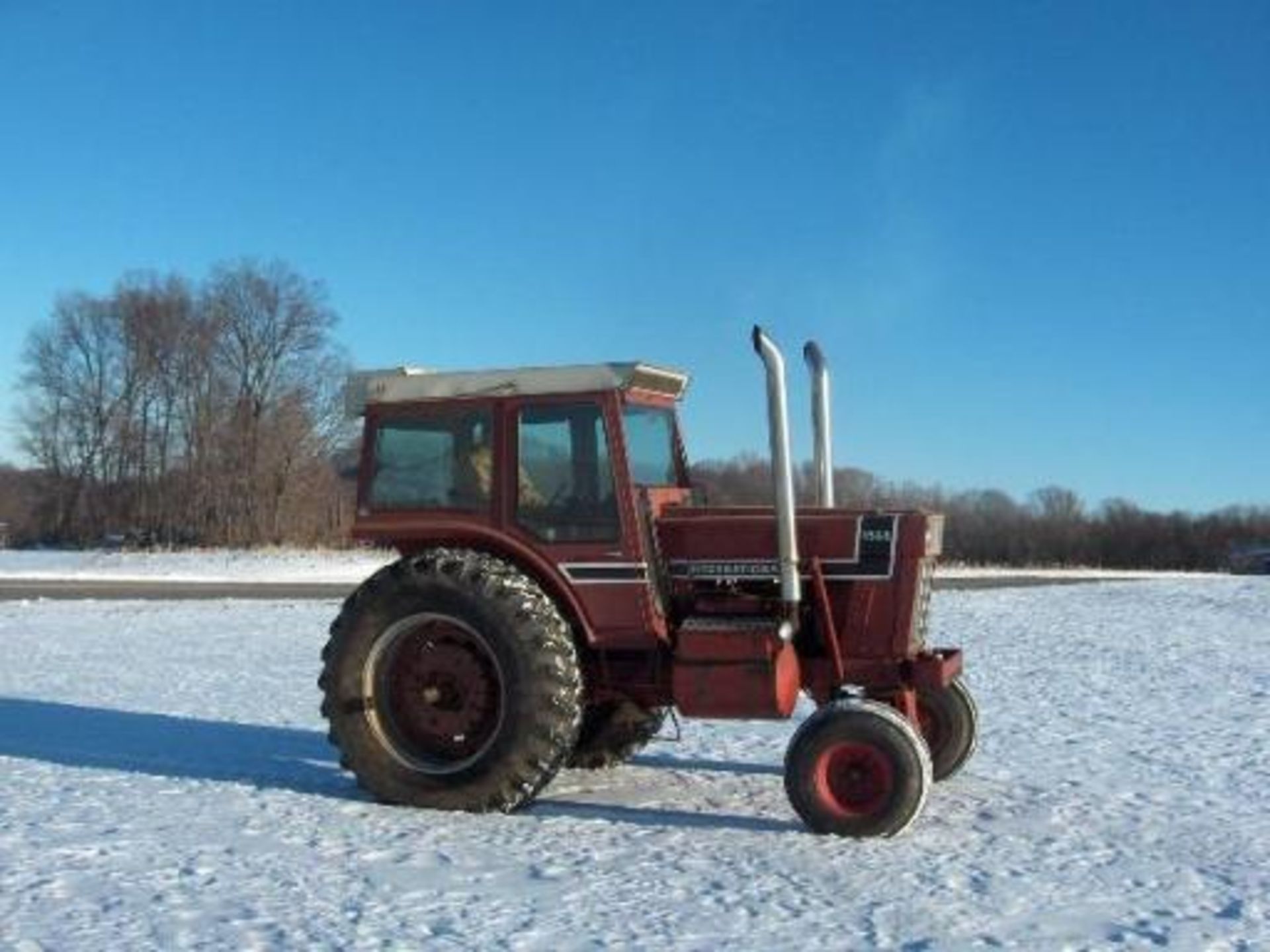 IH 1468, 1971 model-S#07770  this tractor originally would have been a white cab version (no air) - Image 3 of 9