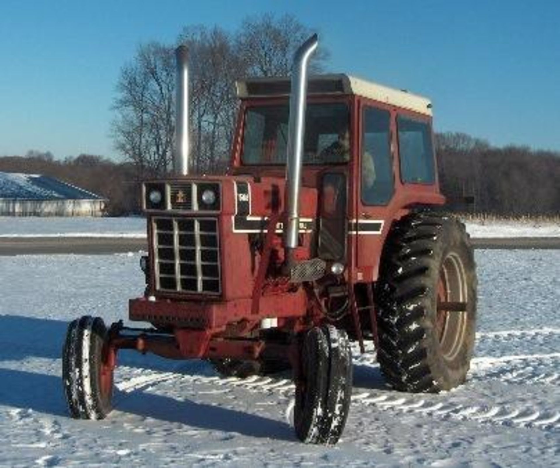 IH 1468, 1971 model-S#07770  this tractor originally would have been a white cab version (no air) - Image 8 of 9