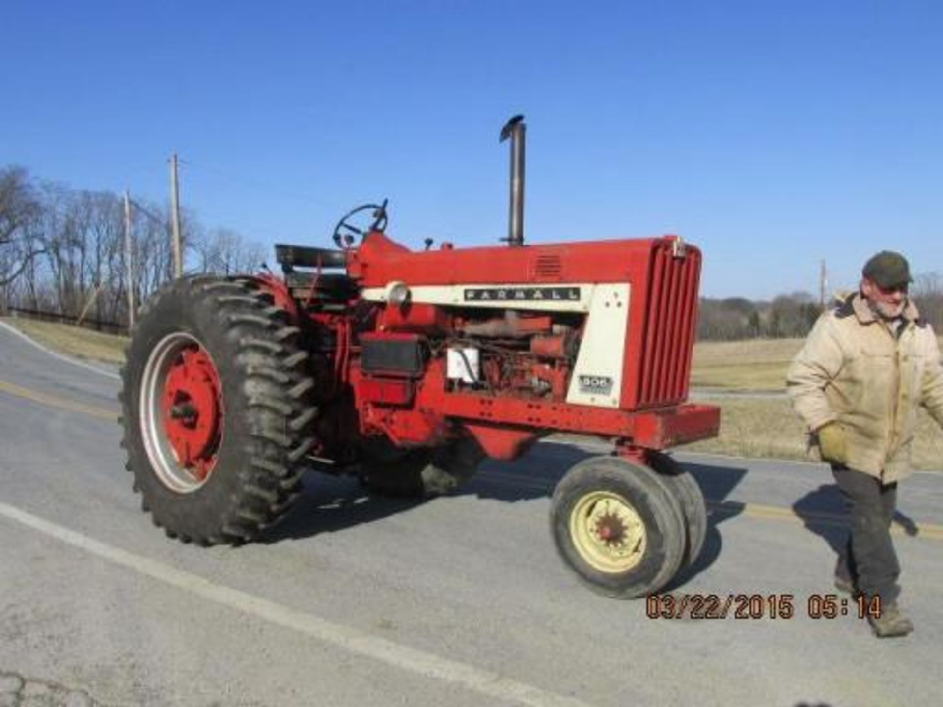 Farmall 806-D w/ M & W turbo, Roosa Master fuel injection pump, runs great, on like new 18.4 R x - Image 2 of 16