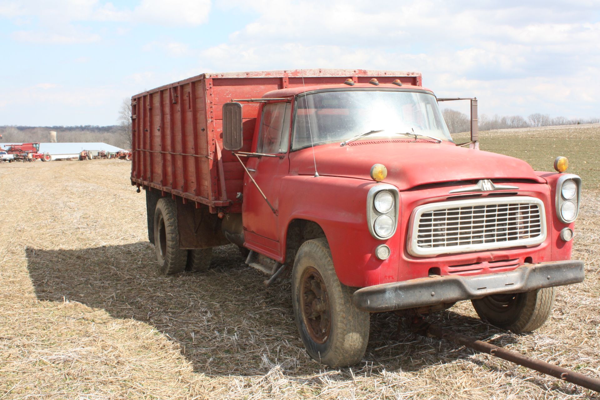 IH B-170 with dump body, V-8 & 5 speed w/ 2 speed rear, pretty solid cab. It ran and operated when - Image 2 of 12