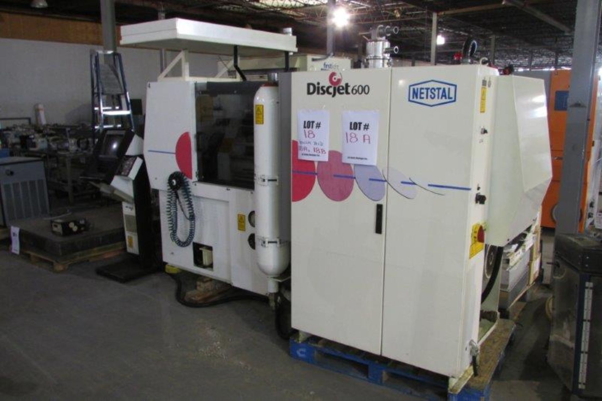 NETSTAL PLASTIC INJECTION MOLDING MACHINE, MOD: DISKJET-600