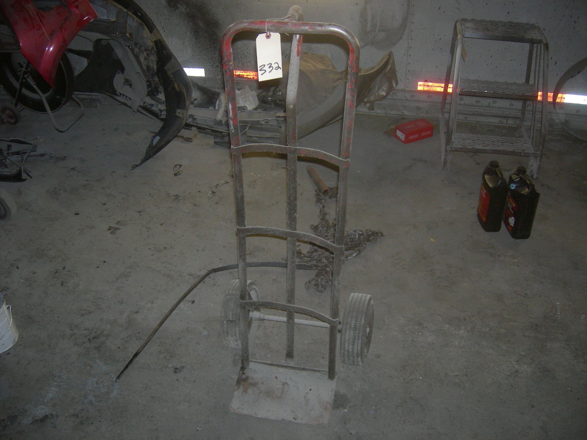 HAND TRUCK