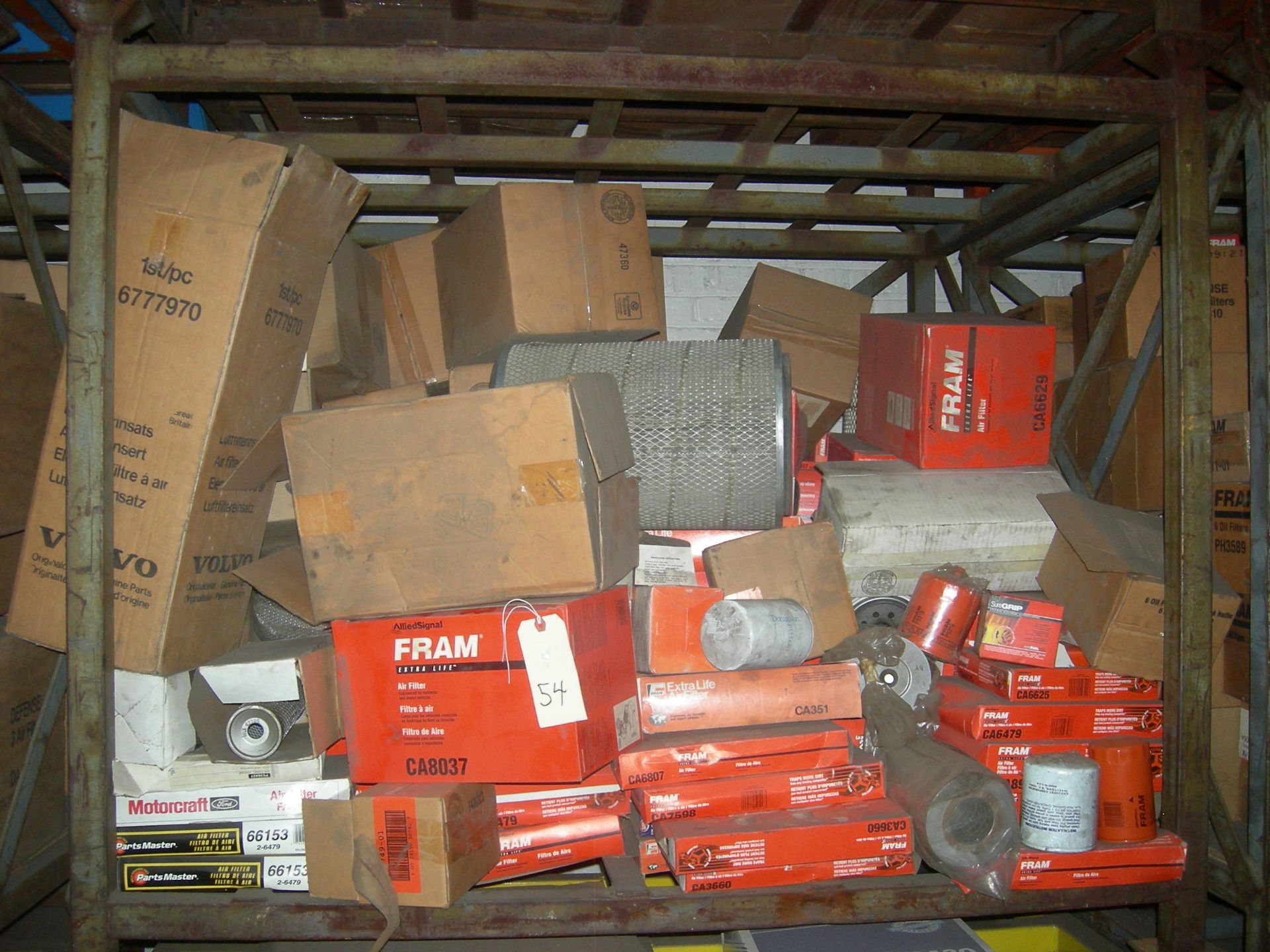 LARGE LOT AIR & OIL FILTERS - Image 2 of 3