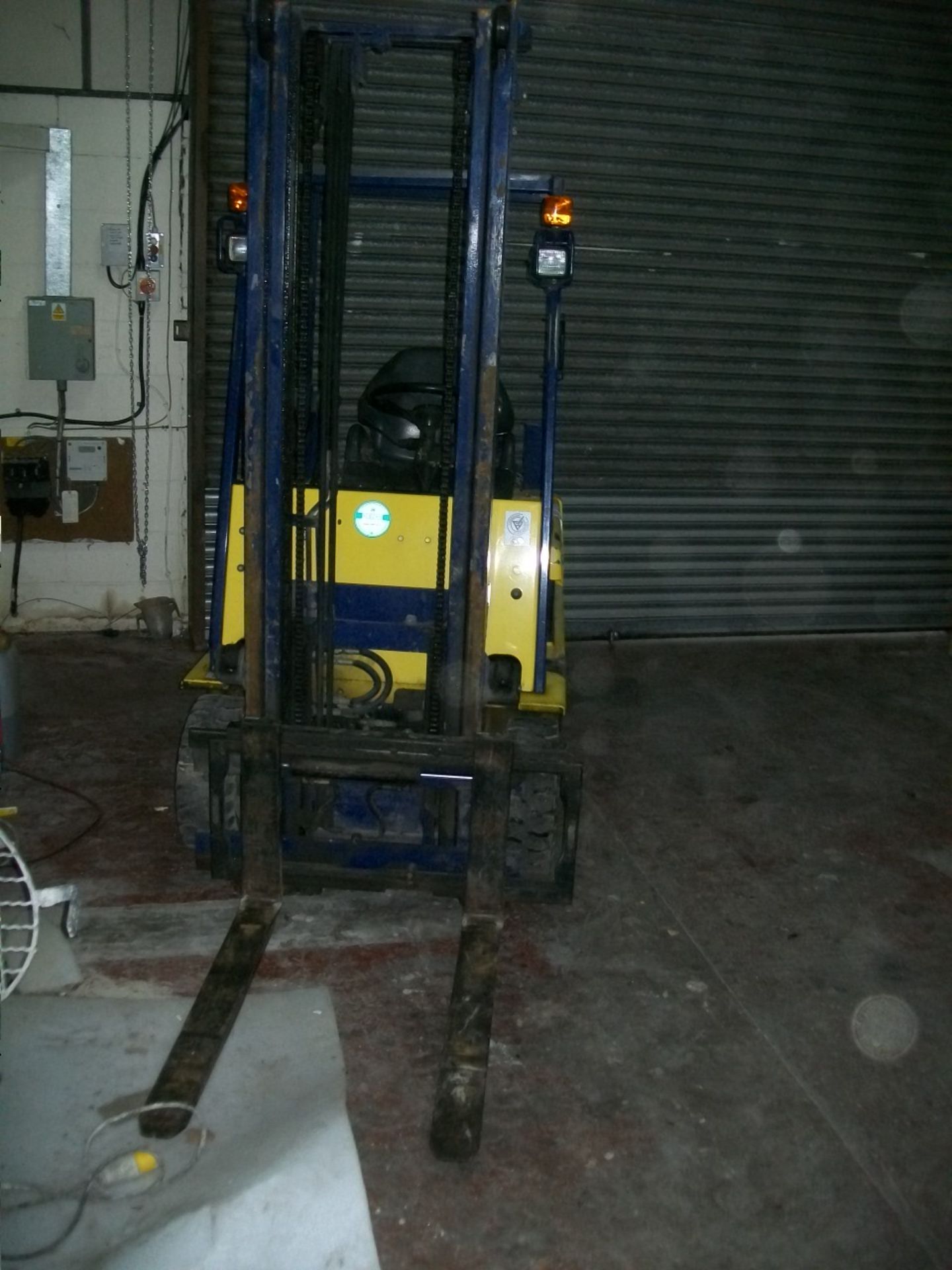 Komatsu FORKLIFT model FB18-M-3 serial no 12099, 1,750kg capacity, twin mast 6083 hours complete - Image 2 of 2
