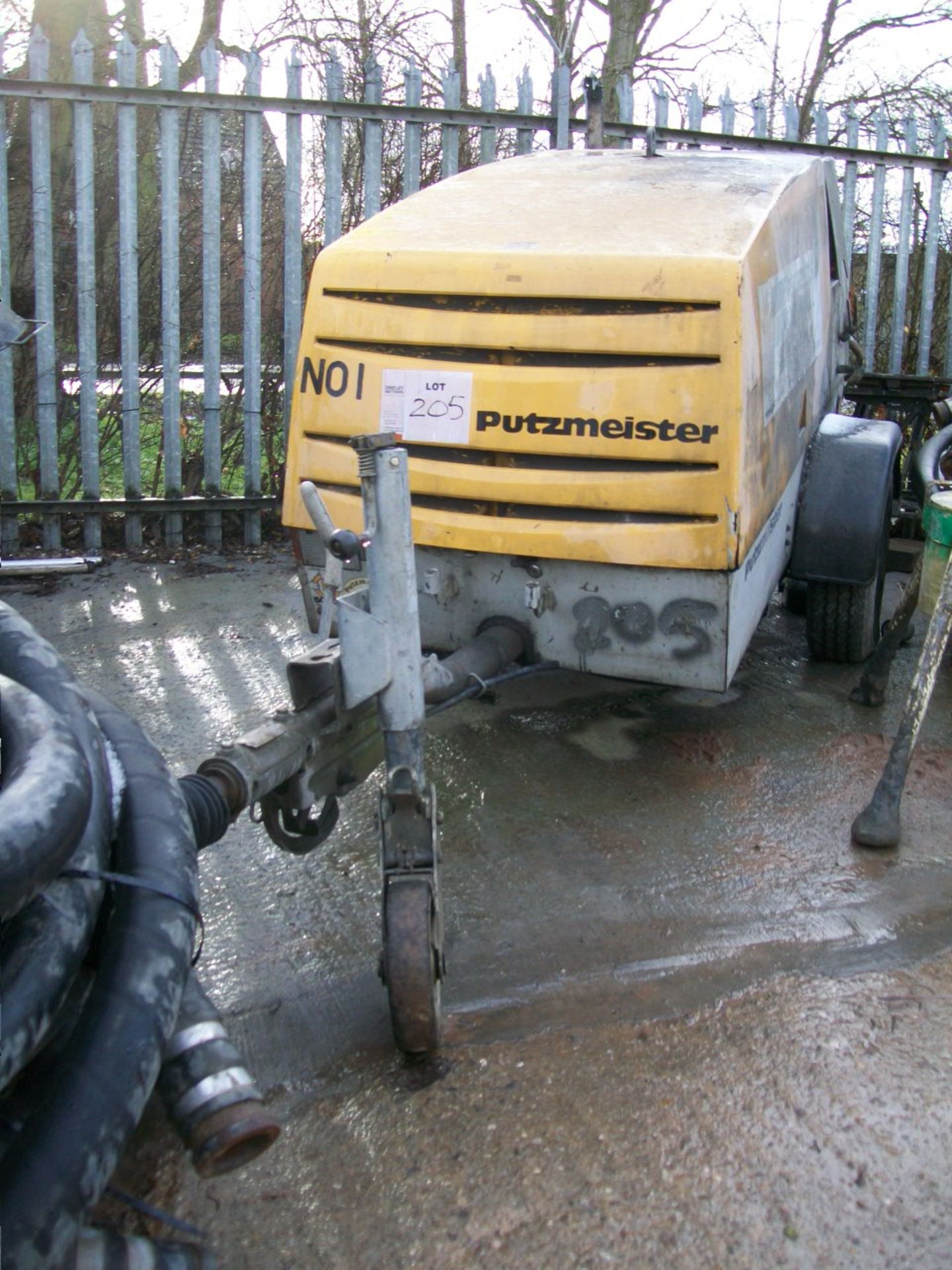 2003 Putzmeister M760DH SCREED PUMP, serial no 15200708, Plant No 1 with 6 x hoses, tripod and 7 x - Image 5 of 5