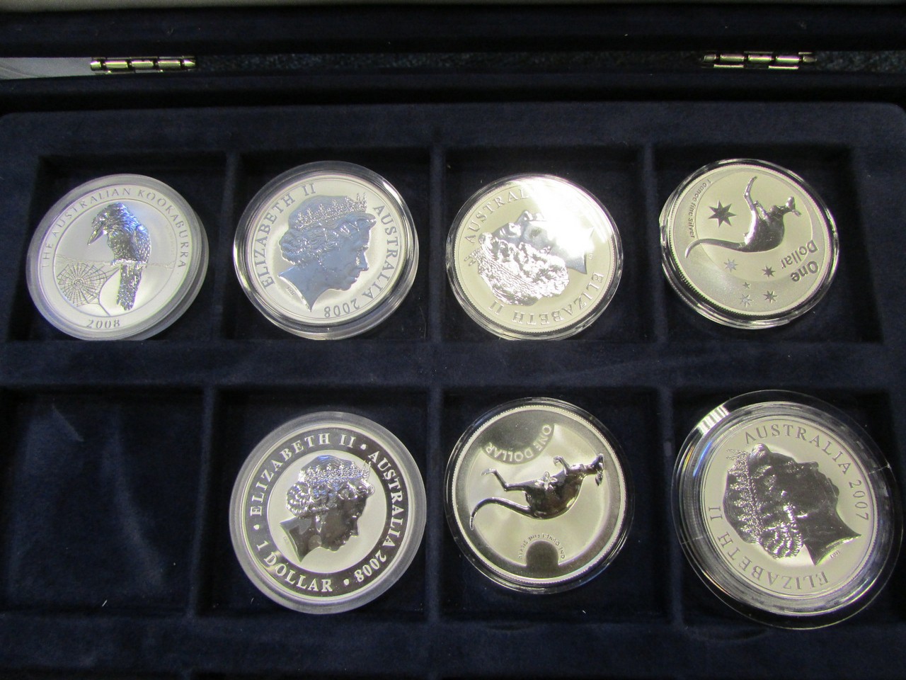 Australia (31) a collection of Kookaburras, Koalas & Kangaroo silver issues. Unc / BU in hard