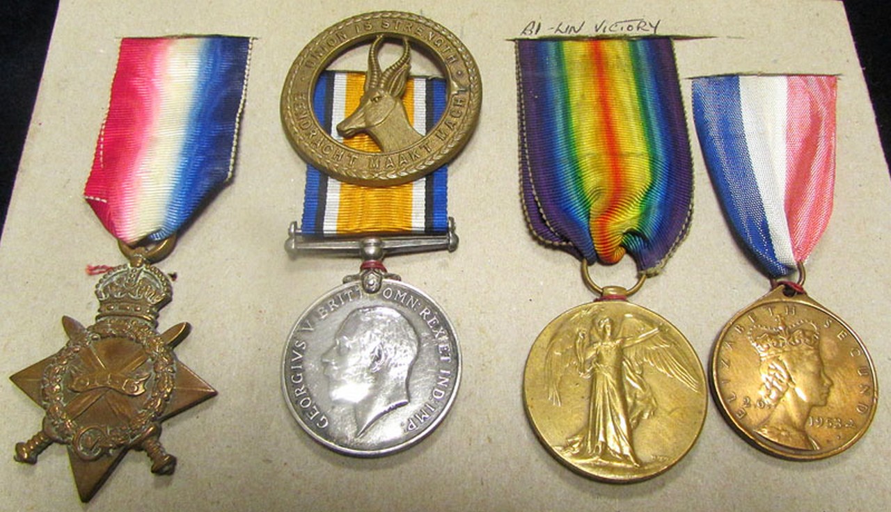 1915 Star, BWM & South African Victory Medal to Pte H D Logan Rand Rifles (Pair named H D Logan