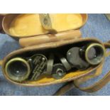 WW1 Binoculars: A good pair of WW1 officers binoculars by Carl Zeiss of Jena. Excellent optics.