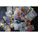 Various World Medals, mixed range (approx 16)