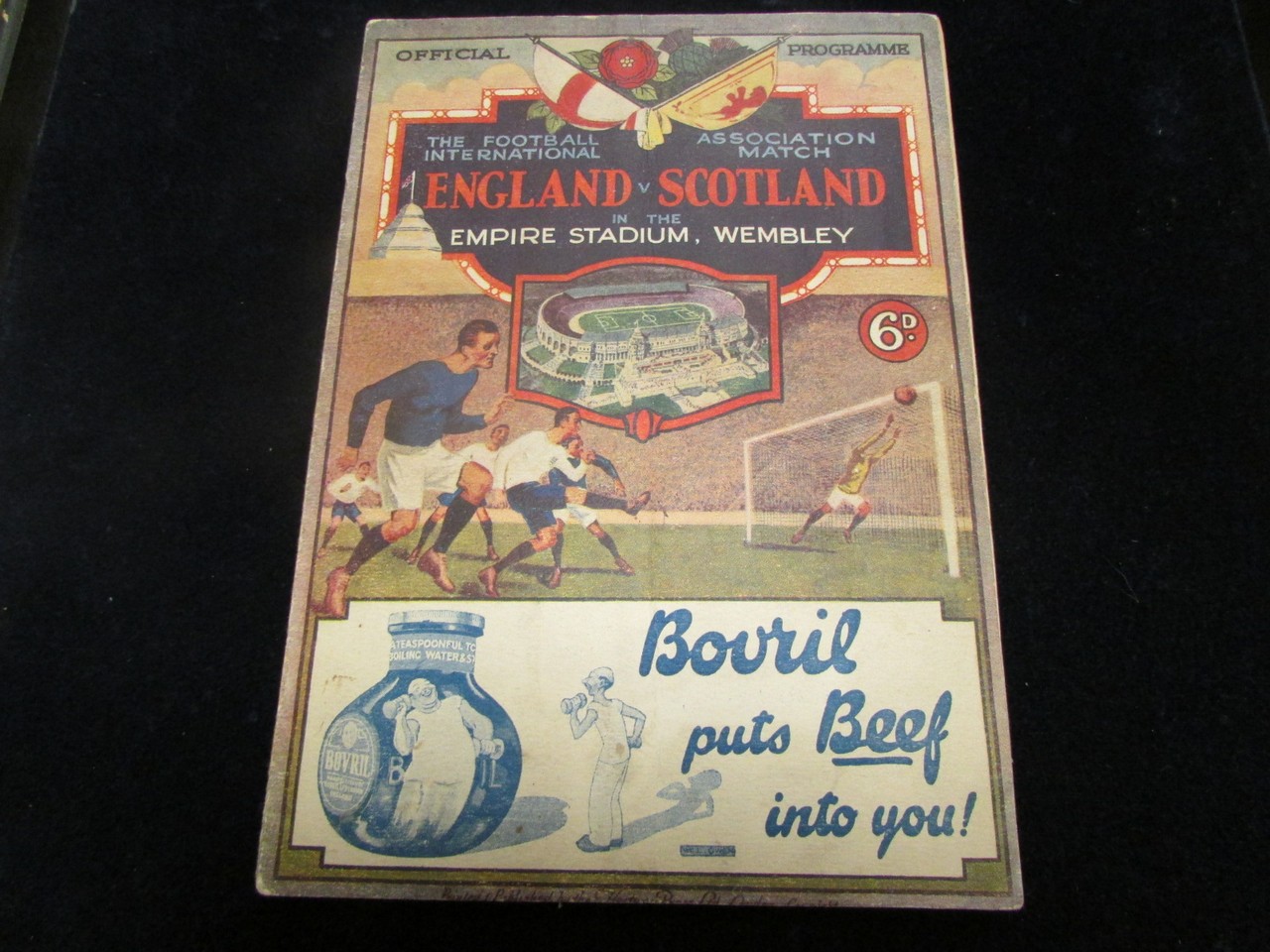 Football - England v Scotland at Wembley 9th April 1932 GC