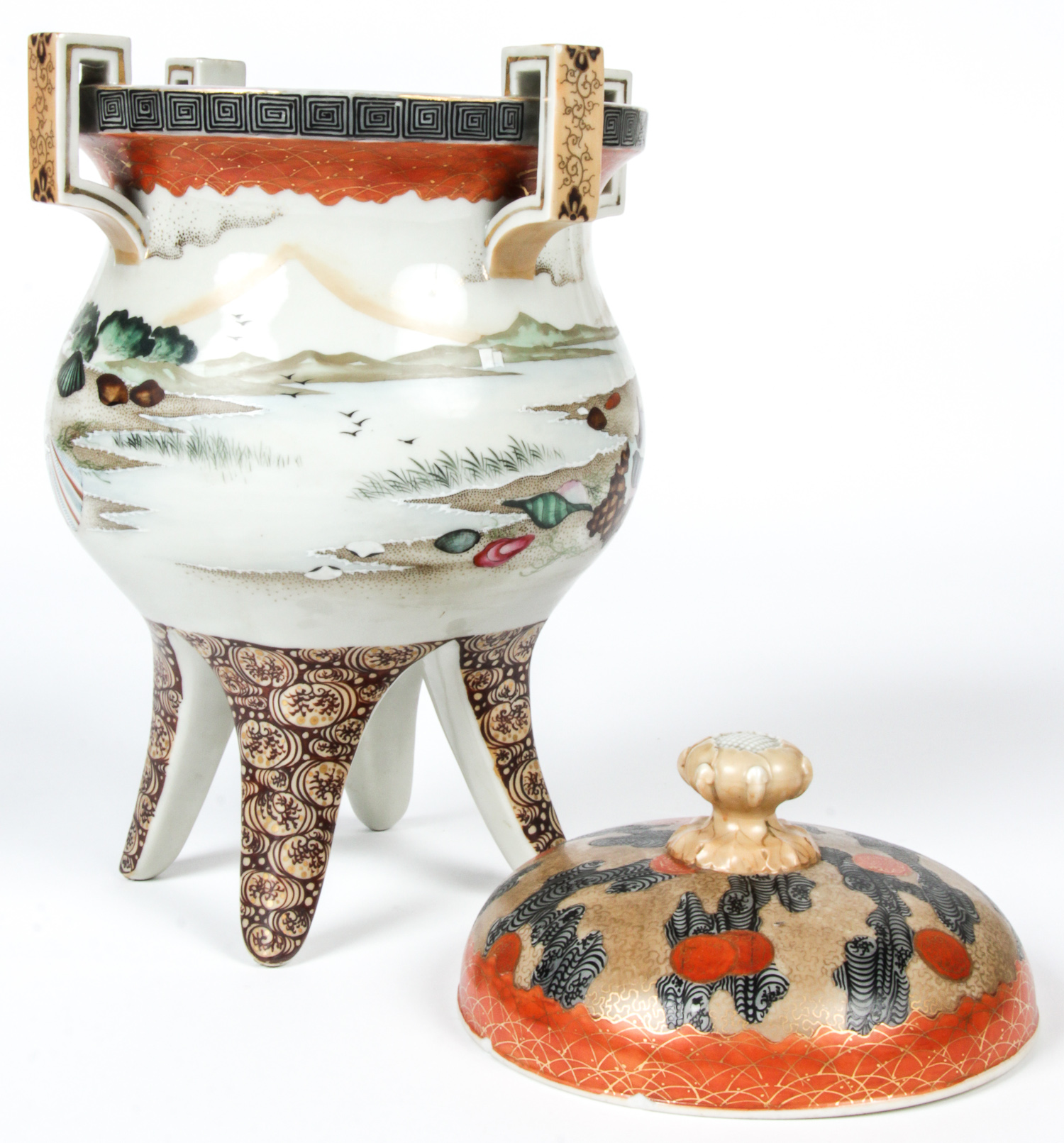 2 Antique Japanese Satsuma and Seto Items: A fine 19th century satsuma earthenware plate depicting - Image 5 of 6