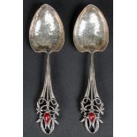 Boxed Set of Edwardian Berry Spoons. By Sybil Dunlap. Size: 6", 15 cm (each). Provenance: Kristina