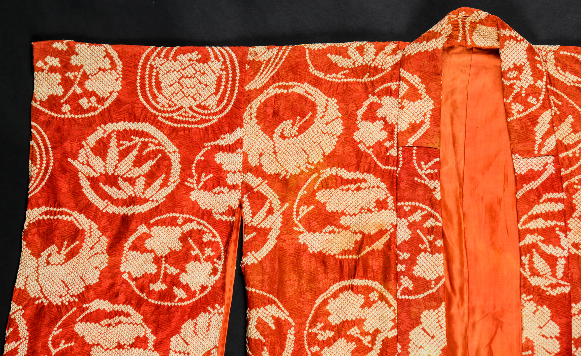 Antique Japanese Kimono. Once owned by Bucks County artist Ethel Wallace. Size: 55" x 49" (140 x 124 - Image 3 of 5