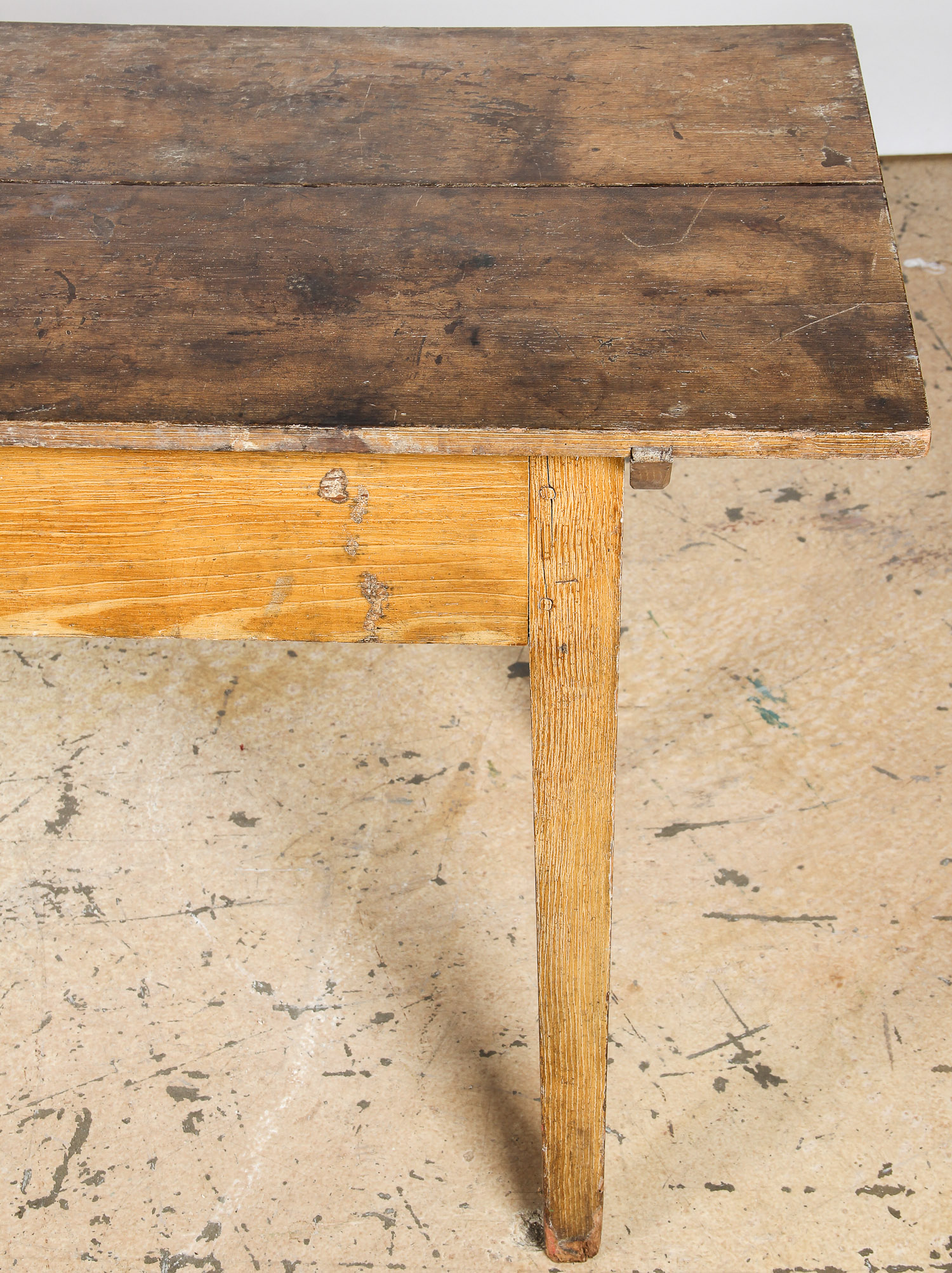 Antique Grain Painted Farm Table. Plank top with pegged runners (pegs missing) over wide apron on - Image 2 of 3