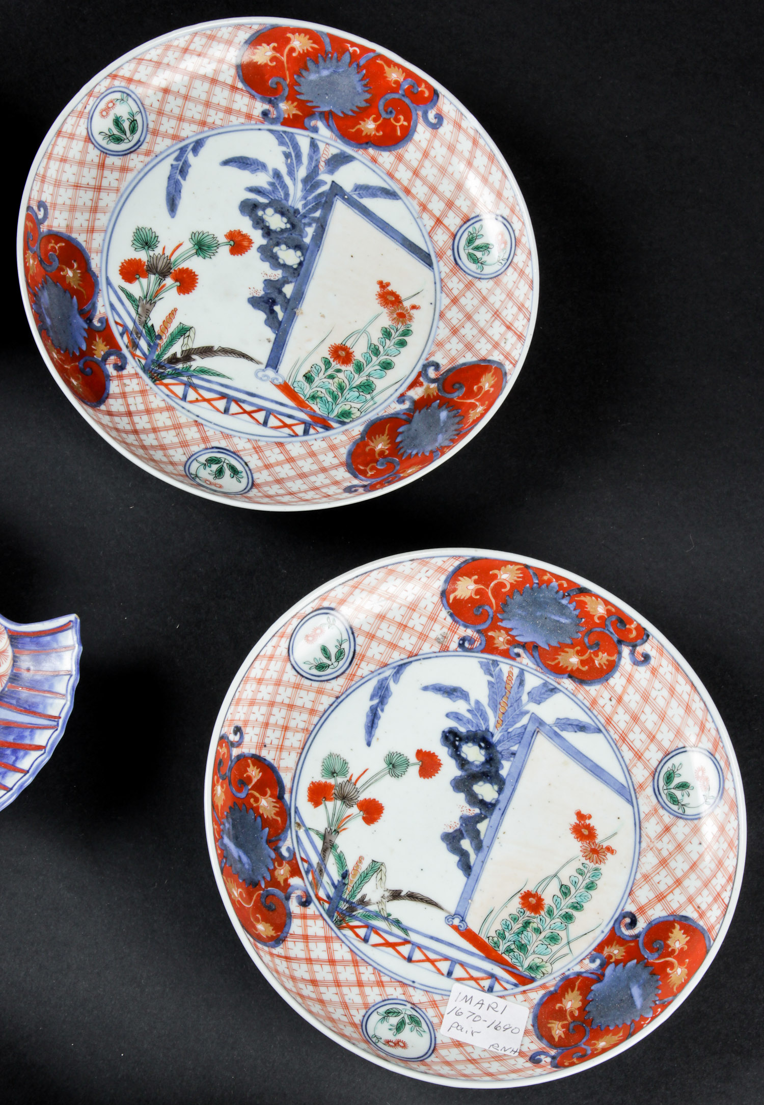 9 Antique Japanese Imari Porcelain Items. Consisting of a pair of Meiji period trapezoidal trays - Image 6 of 9