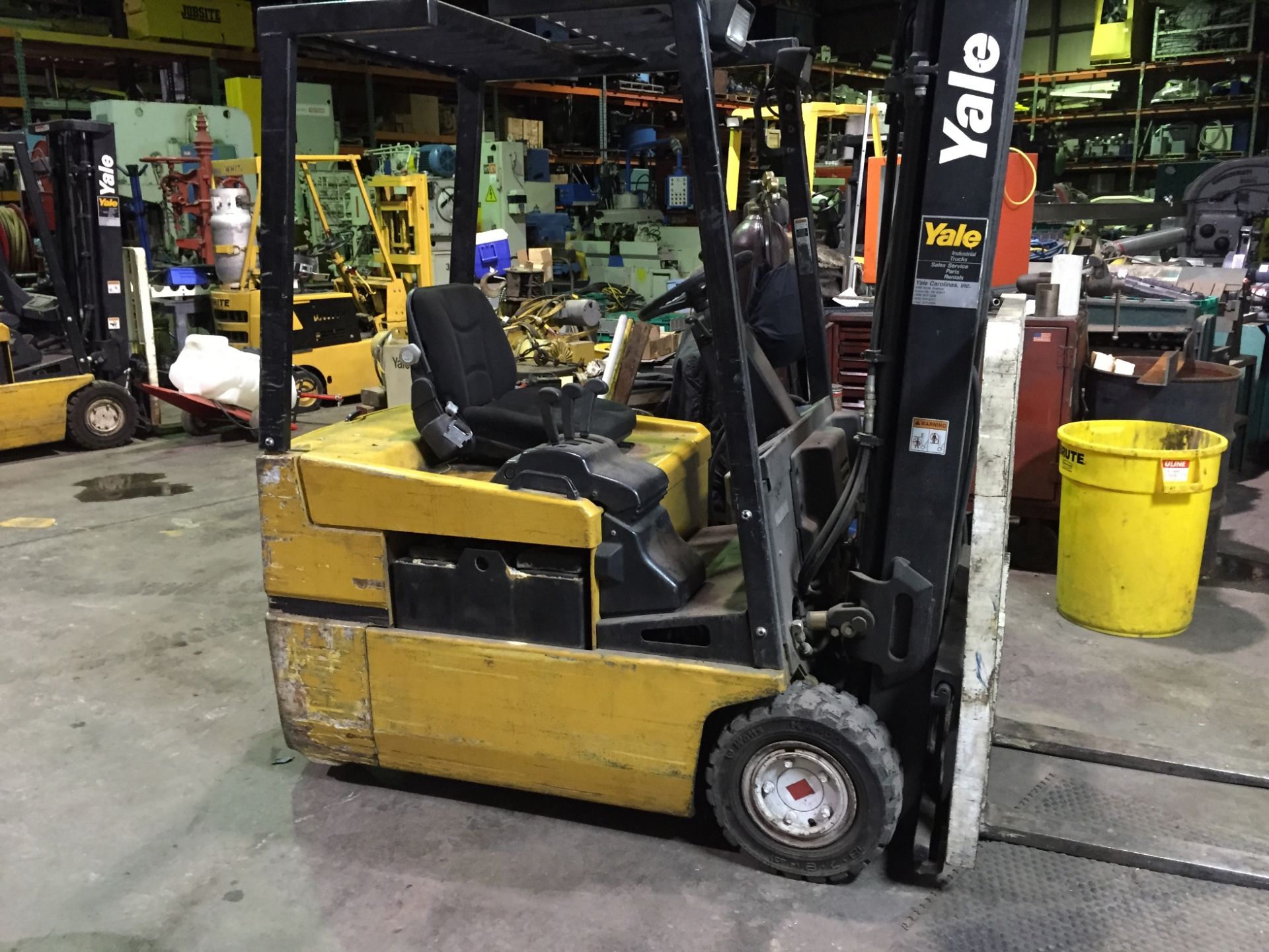 Yale Electric Forklift - Model ERP030TFN36SE082, Serial B807N03715W, 2600 lb. capacity, side