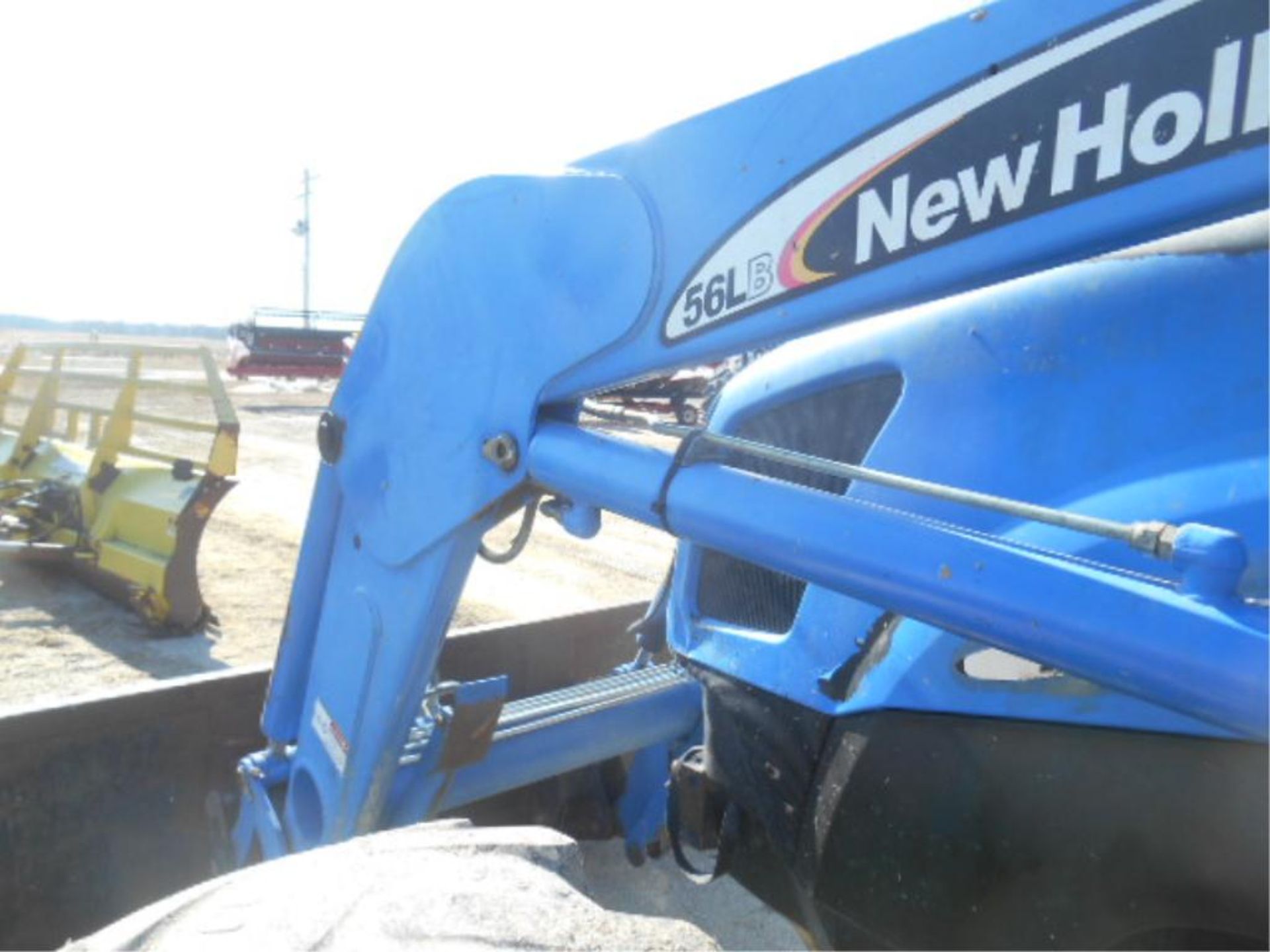 New Holland TS115 Tractor. '06, sn#ACP258890 9523 Hrs, MFWD, Cab, 115 HP, 12/2, 3 Pt, 2 Hyd. - Image 11 of 20