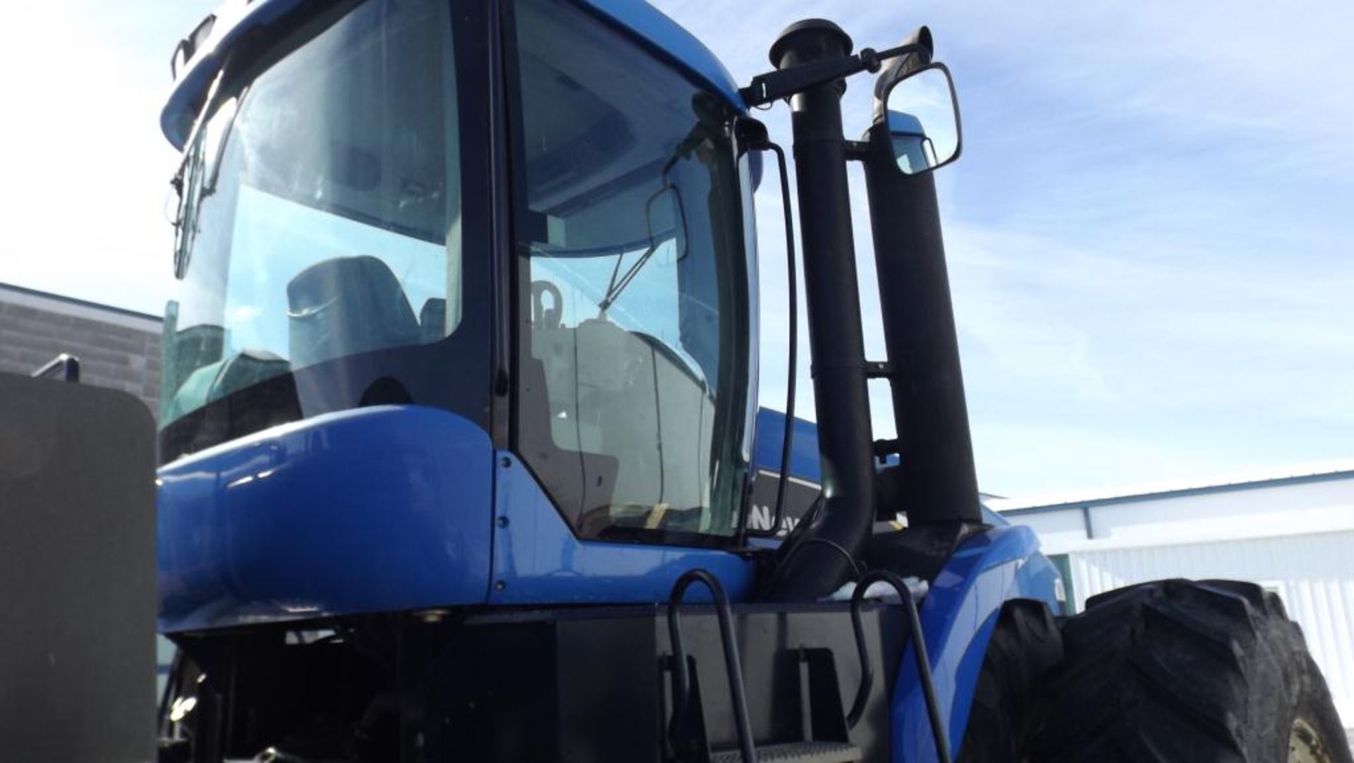 New Holland TJ375 Tractor '03, sn# RVS002016 7683 Hrs, 4WD, Fully Equipped Cab, 375 HP, 16/2 PS, - Image 10 of 24