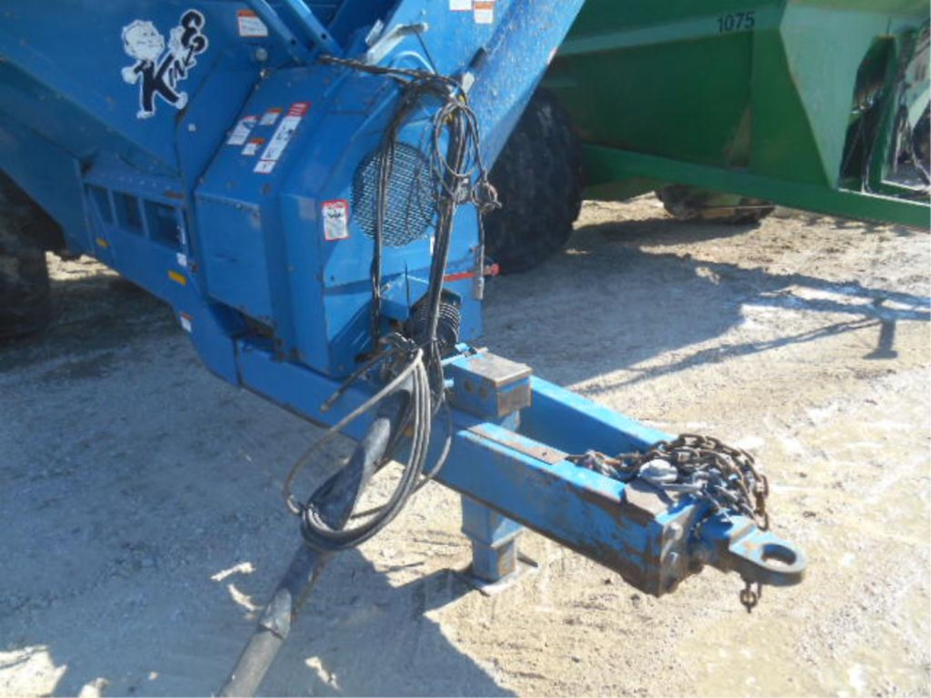 Kinze 1050 Harvest Commander Sof-Tred Grain Cart 24' Auger, Scale, Tarp, 76X50.00-32 Tires - Image 13 of 18