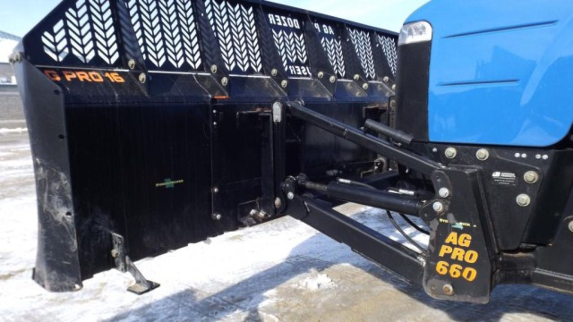 Ag Pro 660 Grouser 16' Front Blade & Brackets Selling off of T9060 ( Seller will remove if purchased