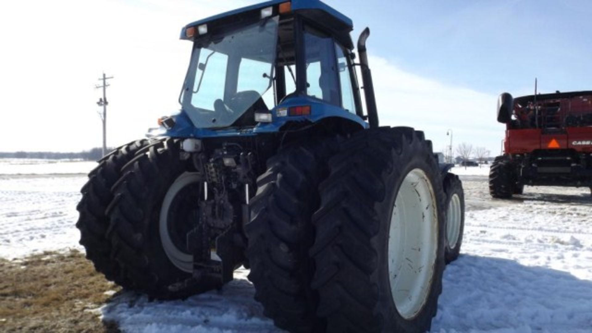 New Holland 8970 Tractor '00, sn#D421614 8028 Hrs, MFWD, Cab, 240 HP, 16/9 Sp, super steer, - Image 3 of 13