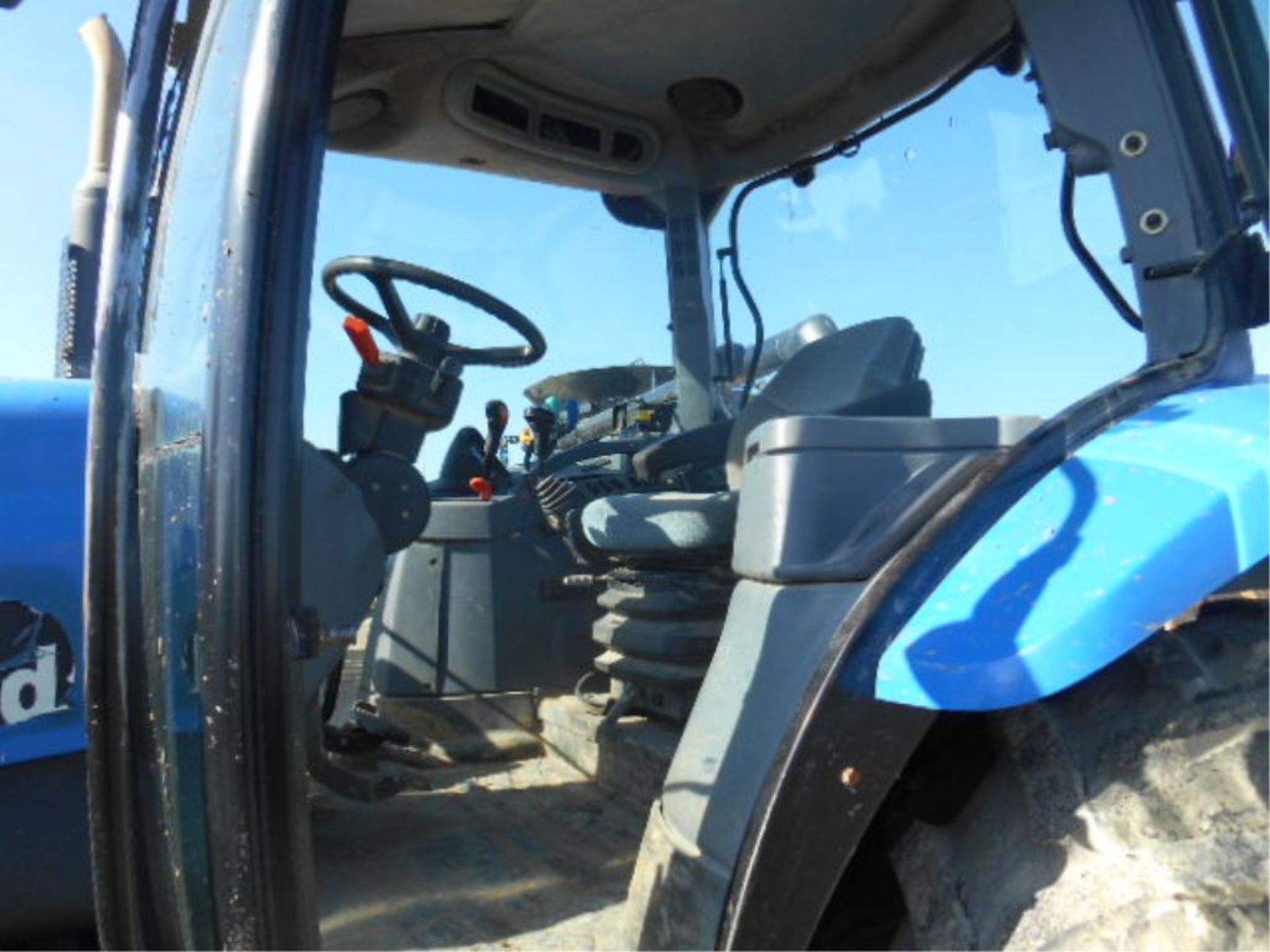 New Holland TS115 Tractor. '06, sn#ACP258890 9523 Hrs, MFWD, Cab, 115 HP, 12/2, 3 Pt, 2 Hyd. - Image 13 of 20