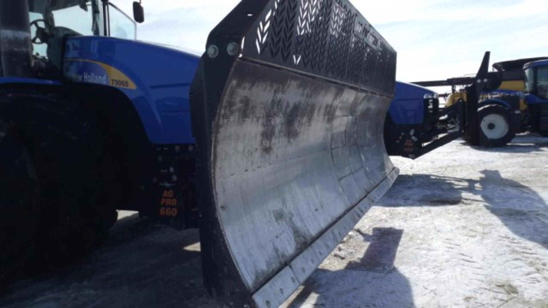 Ag Pro 660 Grouser 16' Front Blade & Brackets Selling off of T9060 ( Seller will remove if purchased - Image 8 of 10