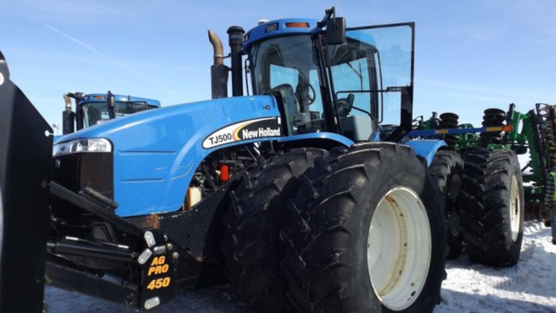 New Holland TJ500 HD Tractor '05, sn#RVS005055 6200 Hrs, 4WD, Fully Equipped Cab, 500 HP, 16/2 PS,