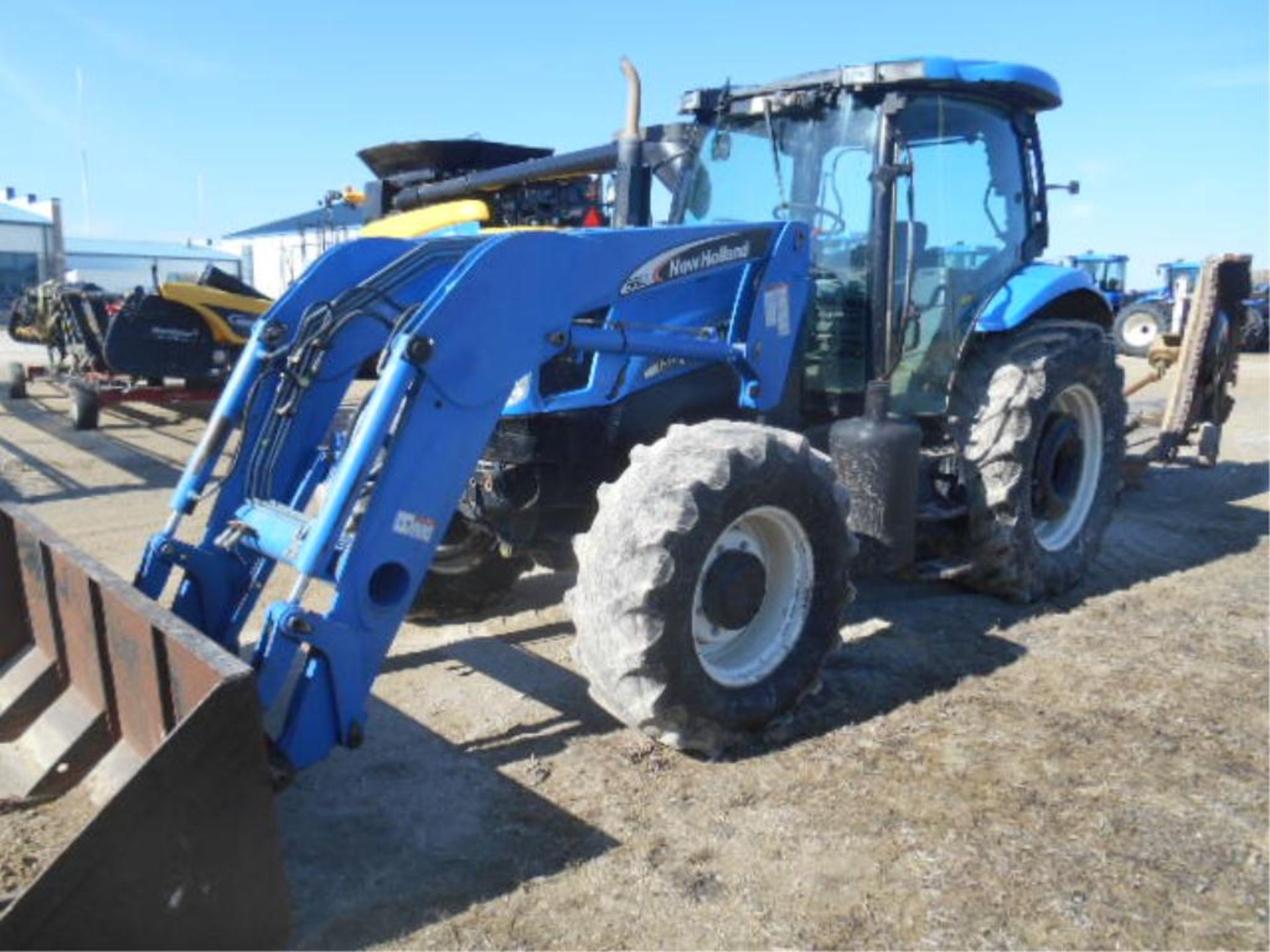New Holland TS115 Tractor. '06, sn#ACP258890 9523 Hrs, MFWD, Cab, 115 HP, 12/2, 3 Pt, 2 Hyd.
