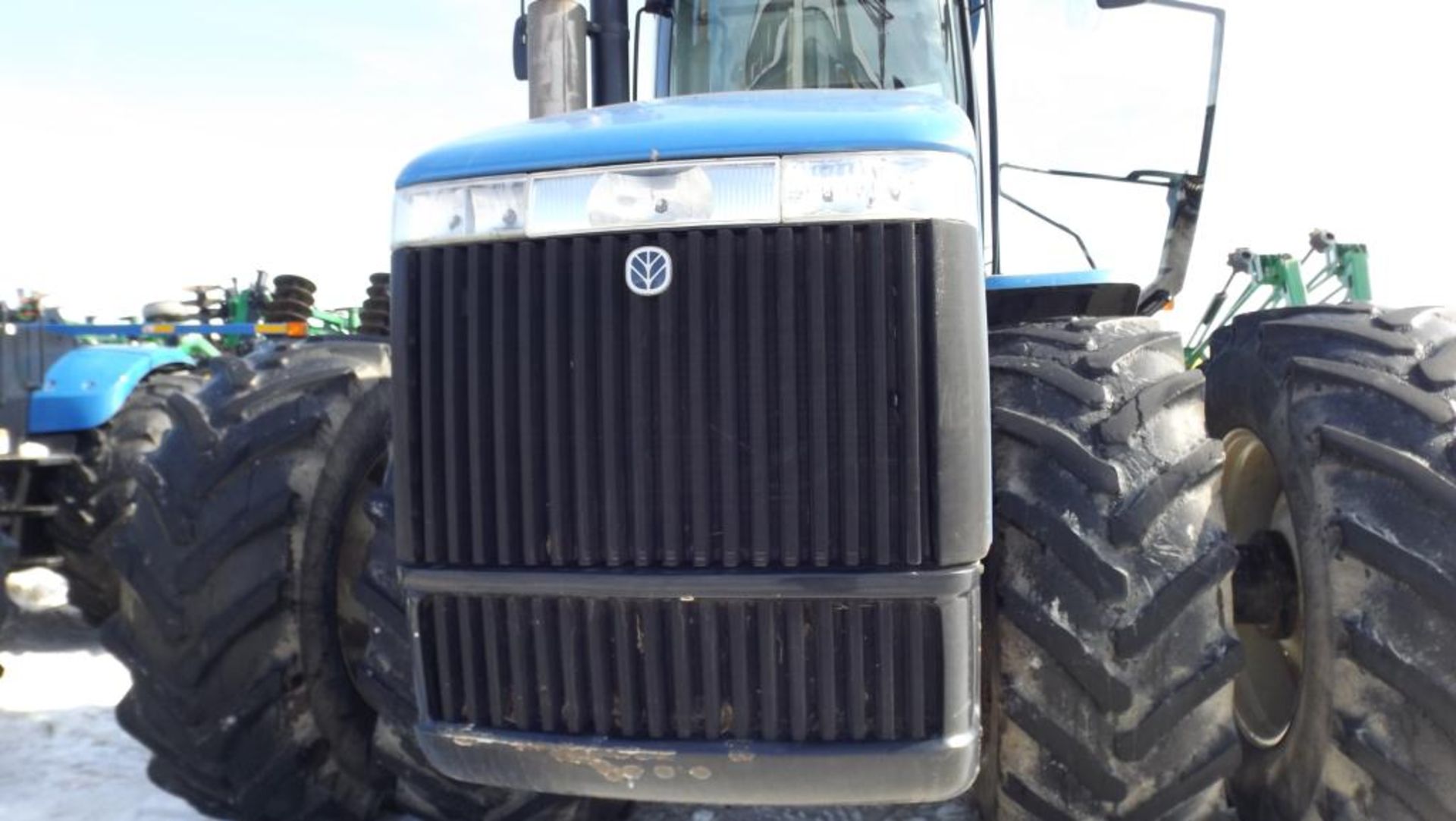 New Holland TJ500 Tractor '05, sn#RVS005048 4617 Hrs, 4WD, Fully Equipped Cab, 500 HP, 16/2 PS, - Image 9 of 24