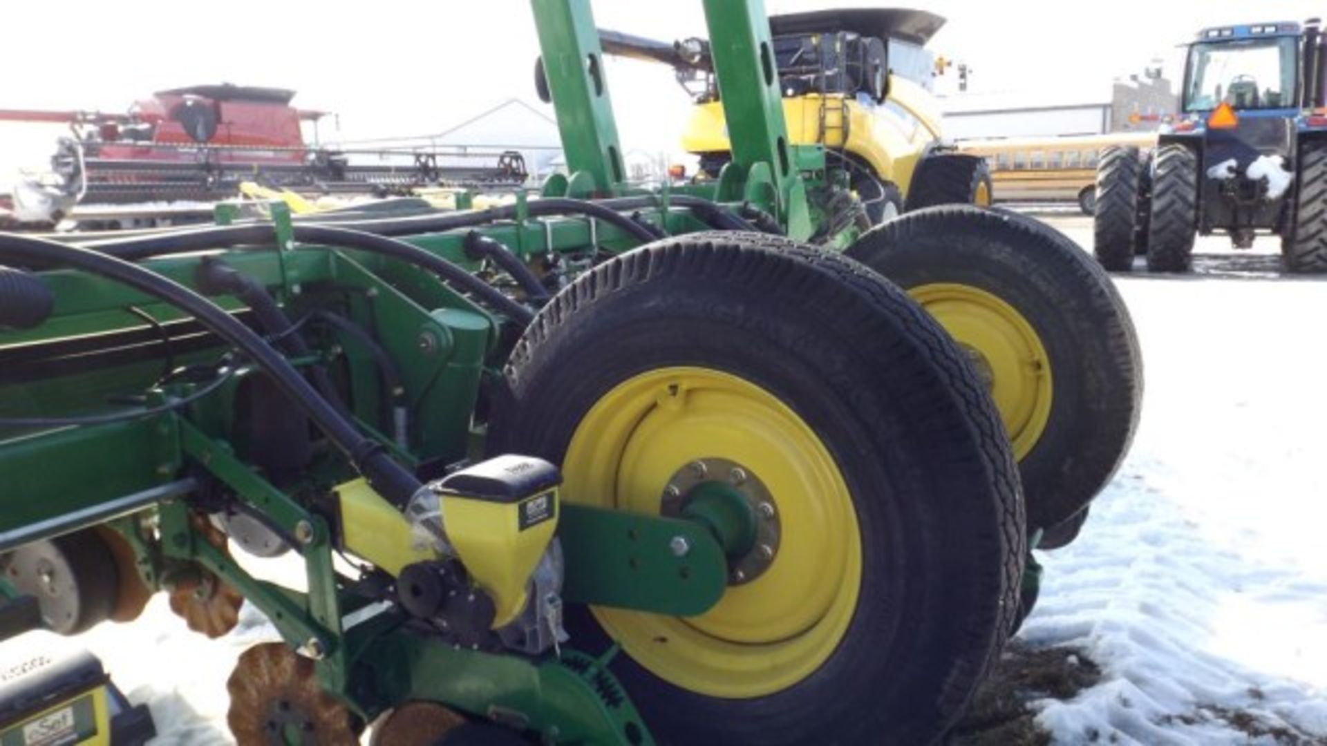 JD 1770NT CCS Planter, '11, sn# 1A01770EVBM740399 24 Row, Pecision Eset Units, Row Command, Hyd. - Image 18 of 23