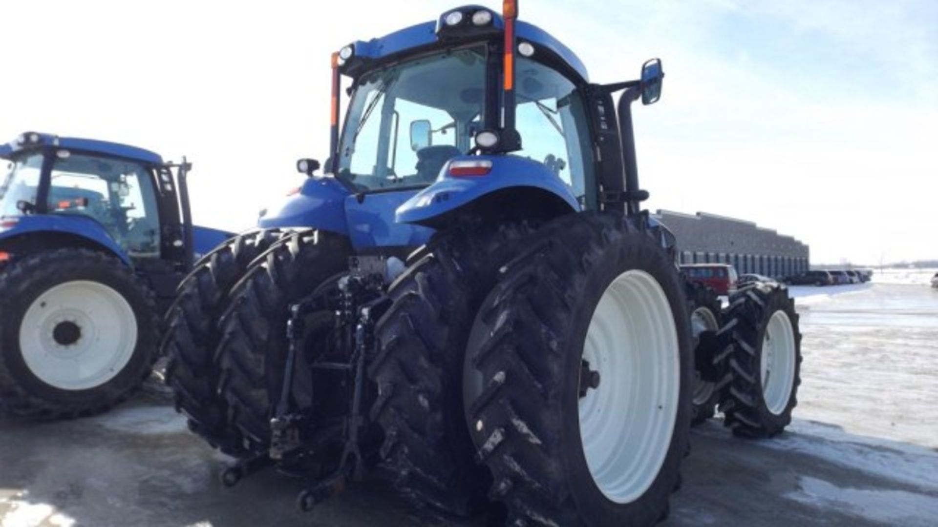 New Holland T8.330 Tractor '12, sn#ZBRC08592 1192 Hrs, MFWD, Deluxe Cab, Buddy Seat, 280 HP, 18/4 - Image 3 of 19