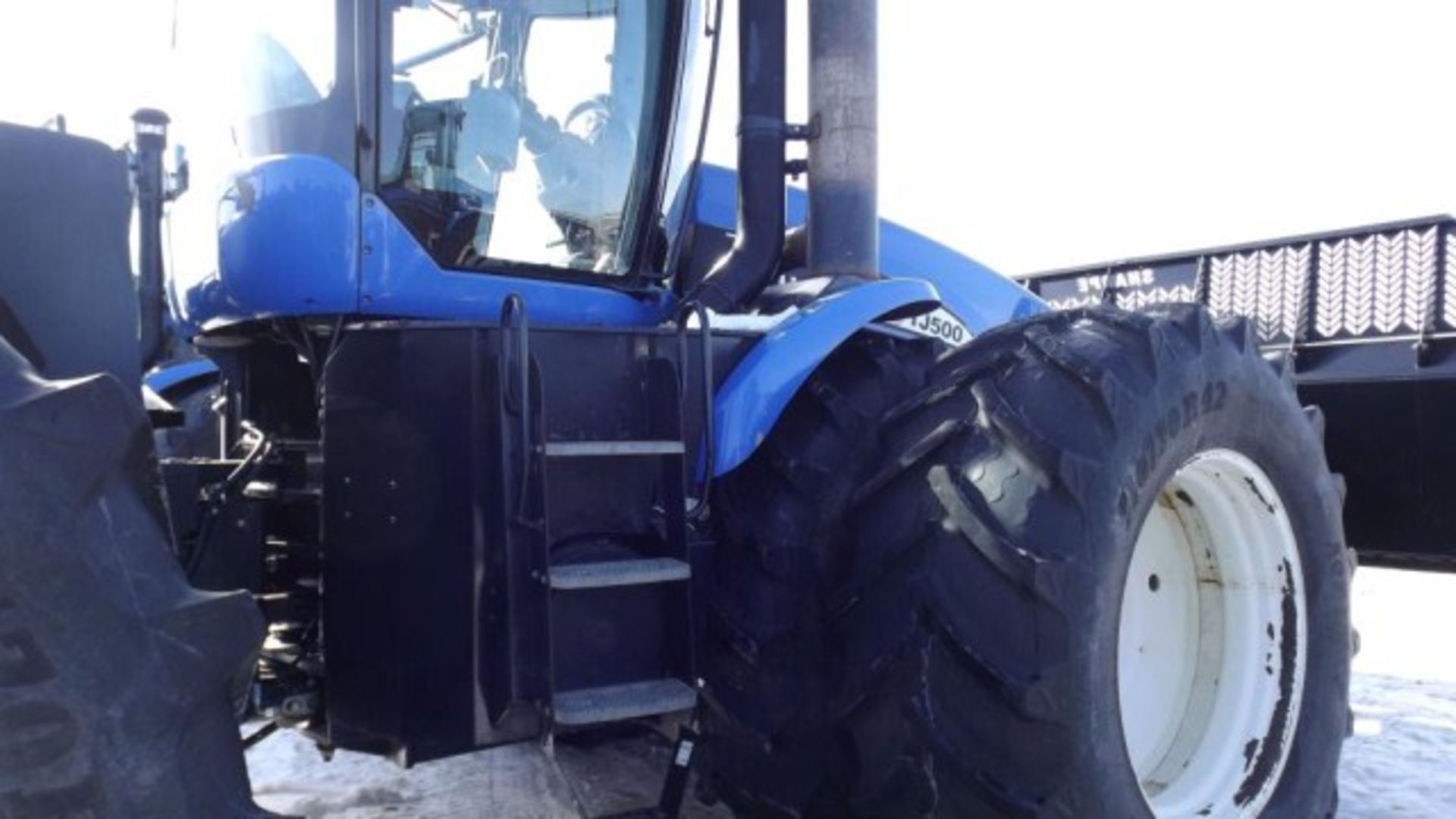 New Holland TJ500 HD Tractor '05, sn#RVS005055 6200 Hrs, 4WD, Fully Equipped Cab, 500 HP, 16/2 PS, - Image 2 of 14