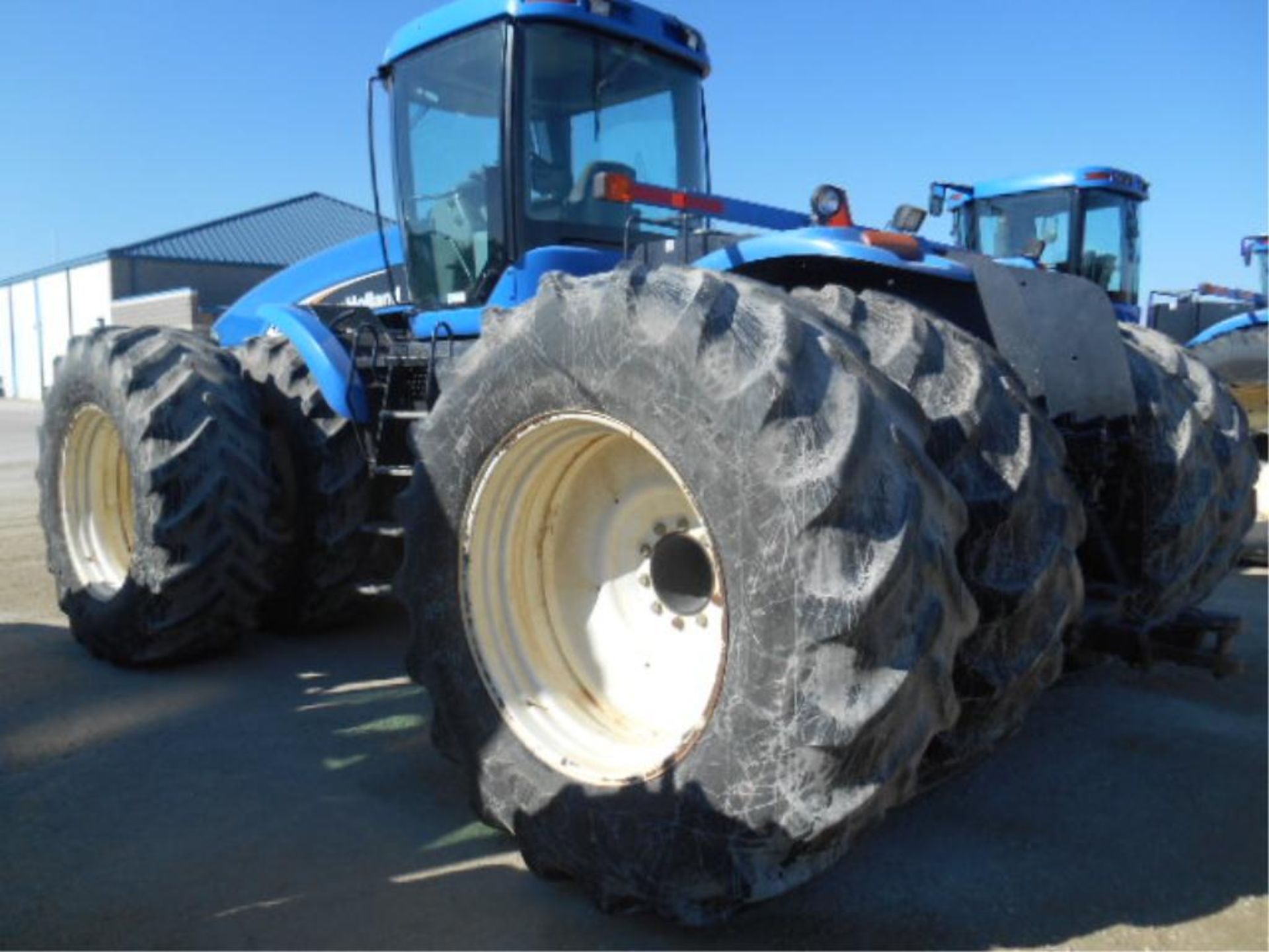 New Holland TJ450 Tractor '02, sn# RVS001131 4741 Hrs, 4WD, Fully Equipped Cab, 450 HP, 16/2 PS, - Image 4 of 15